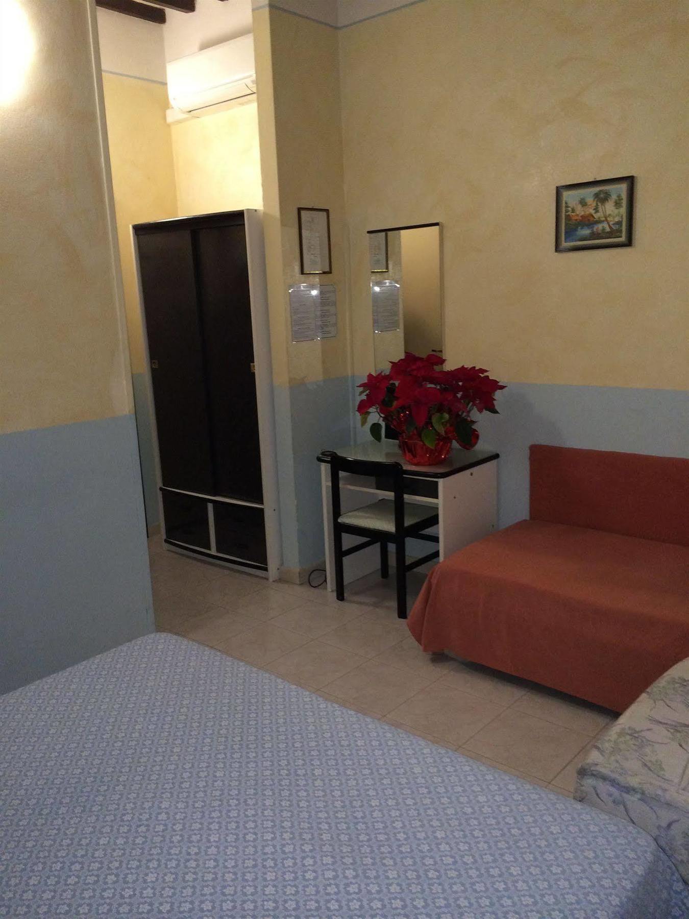 Hotel Amalfitana Pisa Bagian luar foto